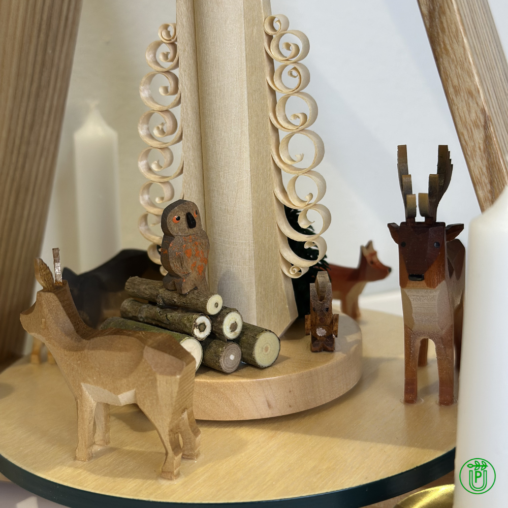 Pyramid with forest animals for candles ⌀14mm| Table pyramid