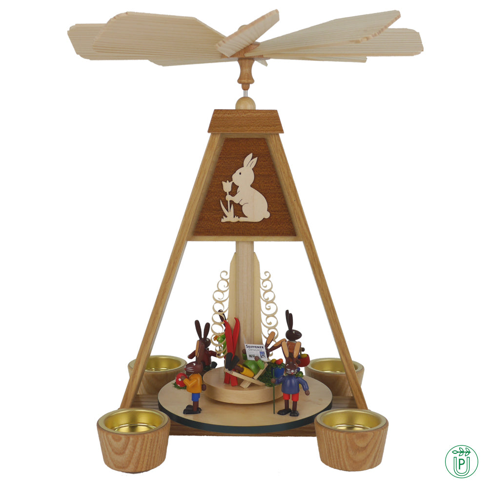 Tealight pyramid with Easter bunnies