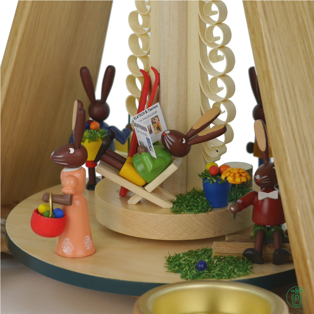 Tealight pyramid with Easter bunnies