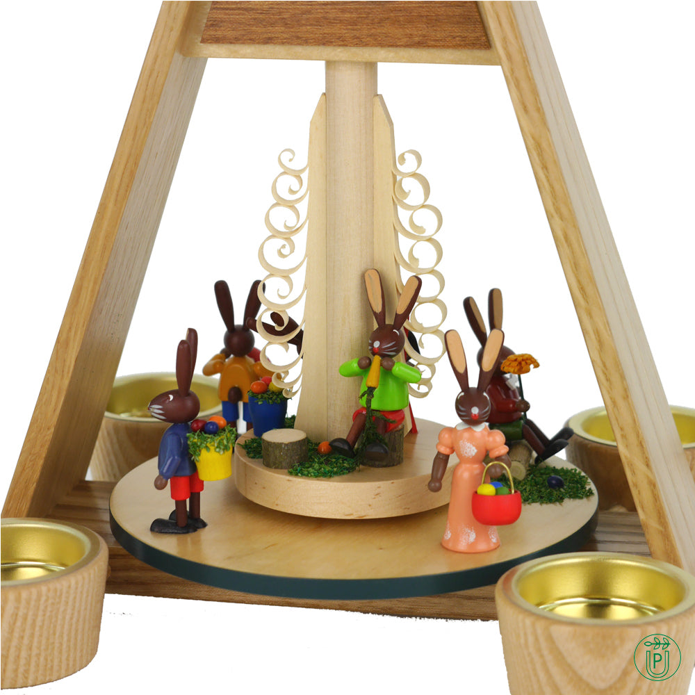 Tealight pyramid with Easter bunnies