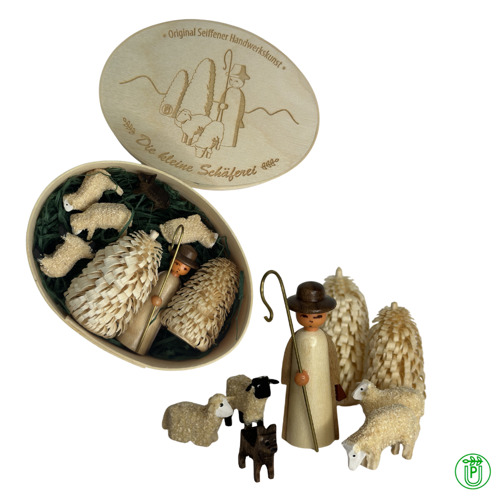 Sheepfold 8-piece set in a woodchip box