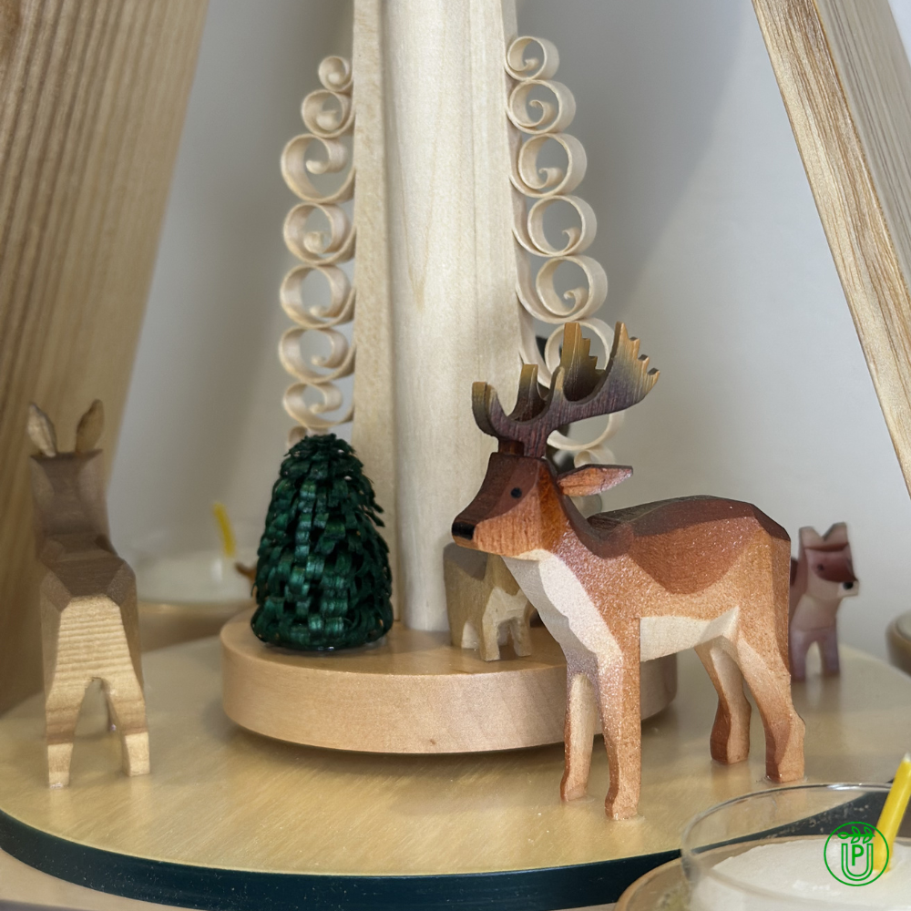 Pyramid with Forest Animals for Tealight | Table Pyramid
